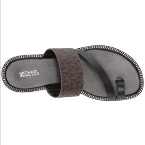 pratt logo and leather sandal